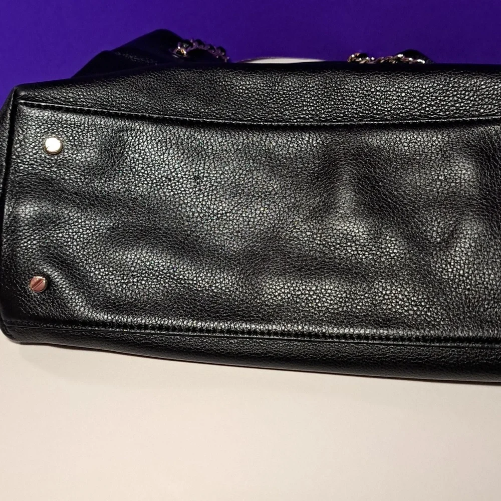 Tory Burch Thea Slouchy Chain Tote Beautiful🖤 - Picture 13 of 13